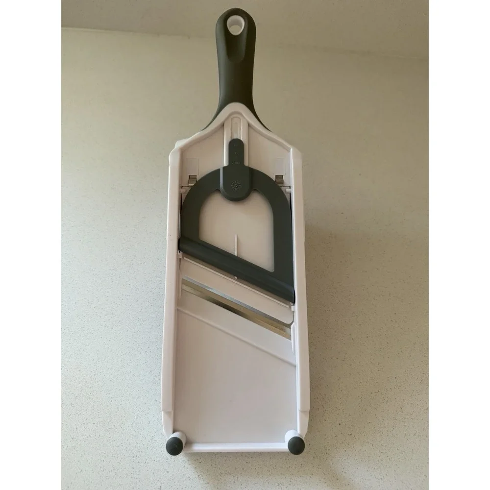 Pampered Chef Simple Slicer  1099 Handheld Mandoline